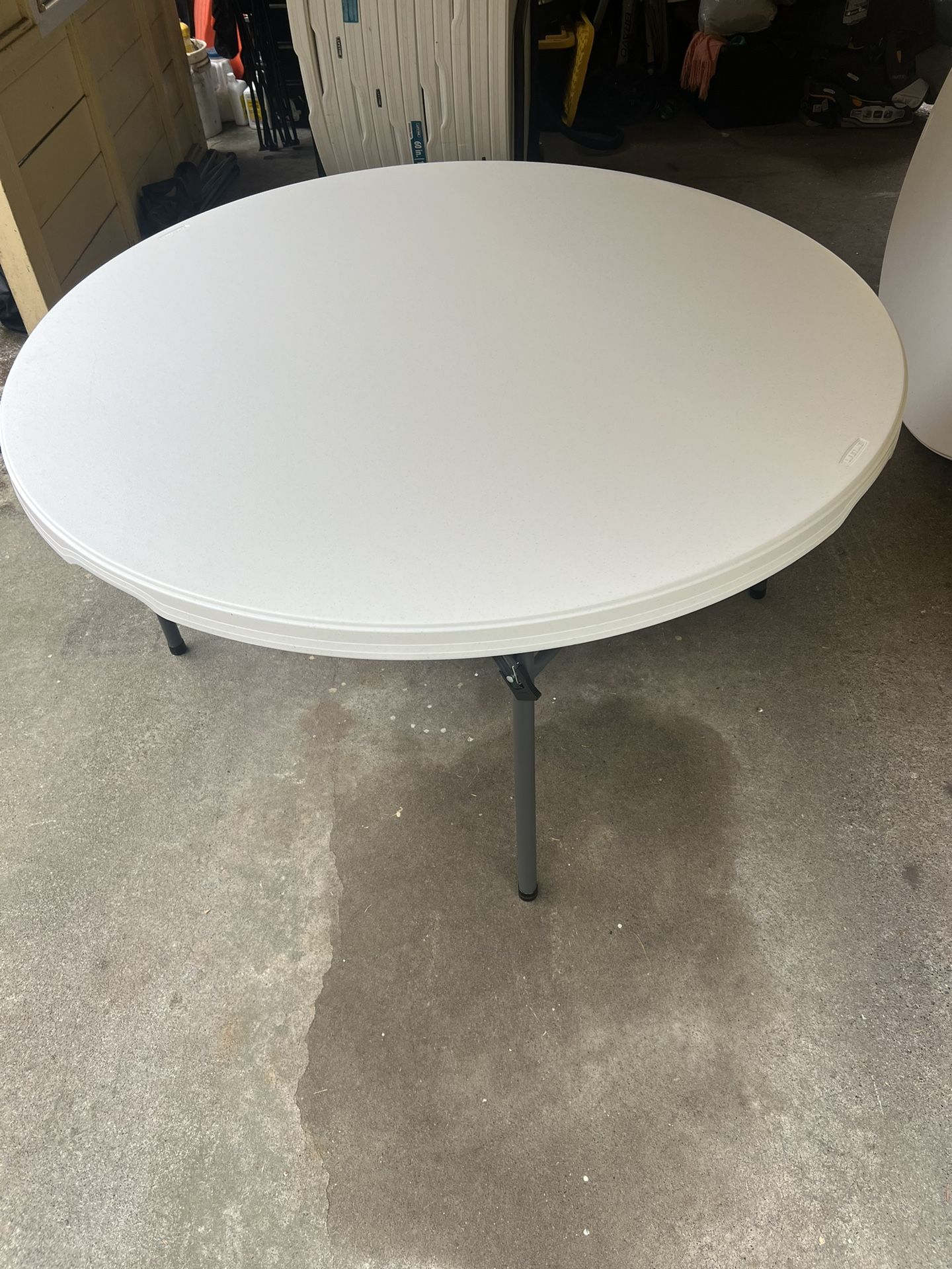 Lifetime Round Tables 60inch