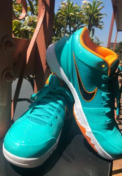 Kobe’s IV 10.5