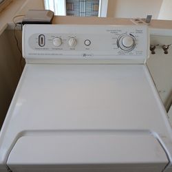 Maytag Electric  Dryer 
