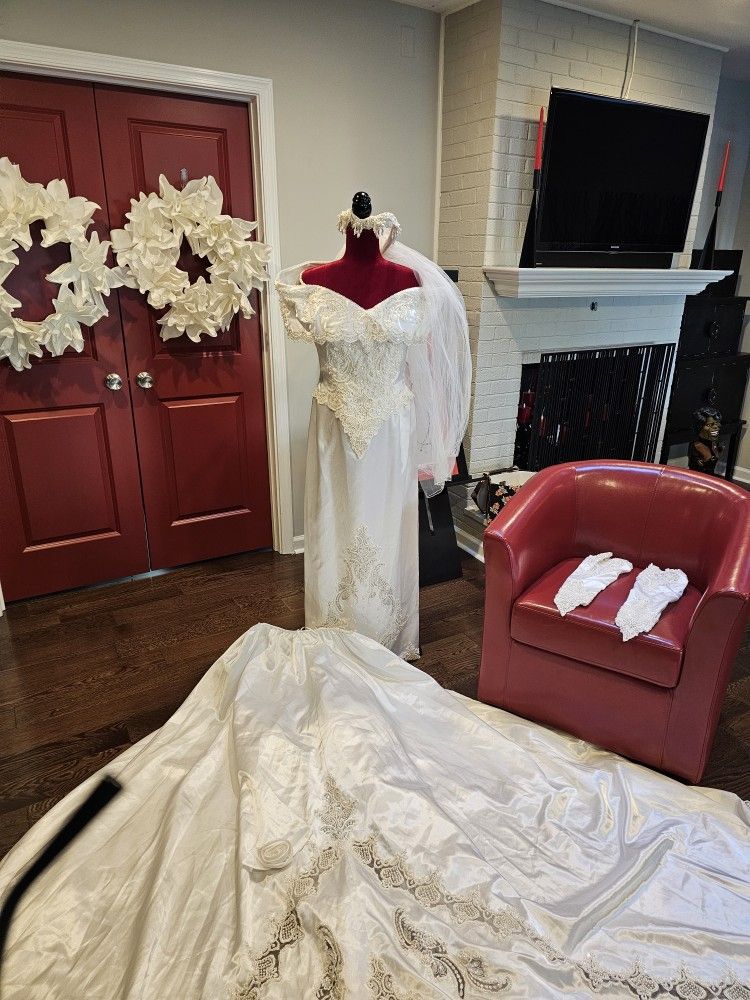 Wedding Gown with Headpiece