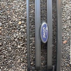 2013 FORD F150 XLT Grill