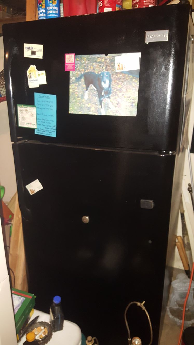 Frigidaire fridge/freezer