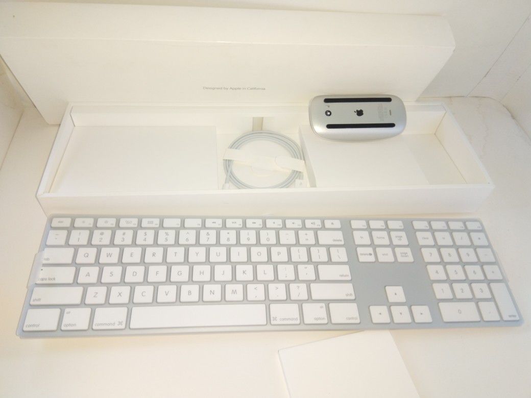 Keyboard, Magic Mouse 2 and Lightning to USb Cable
