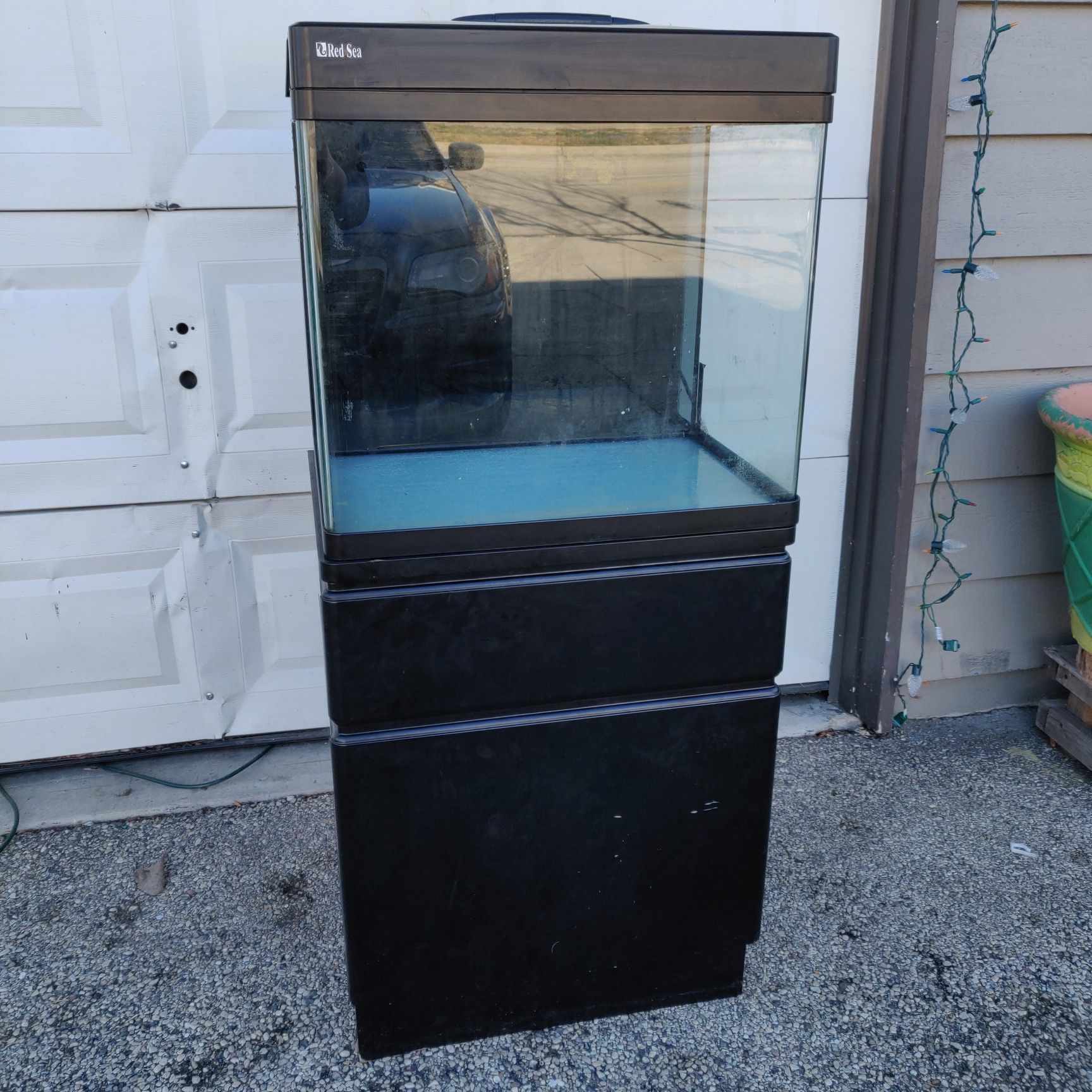 Red sea max 130D Reef AIO Aquarium 34 gallon fish tank for Sale in Elgin, IL OfferUp