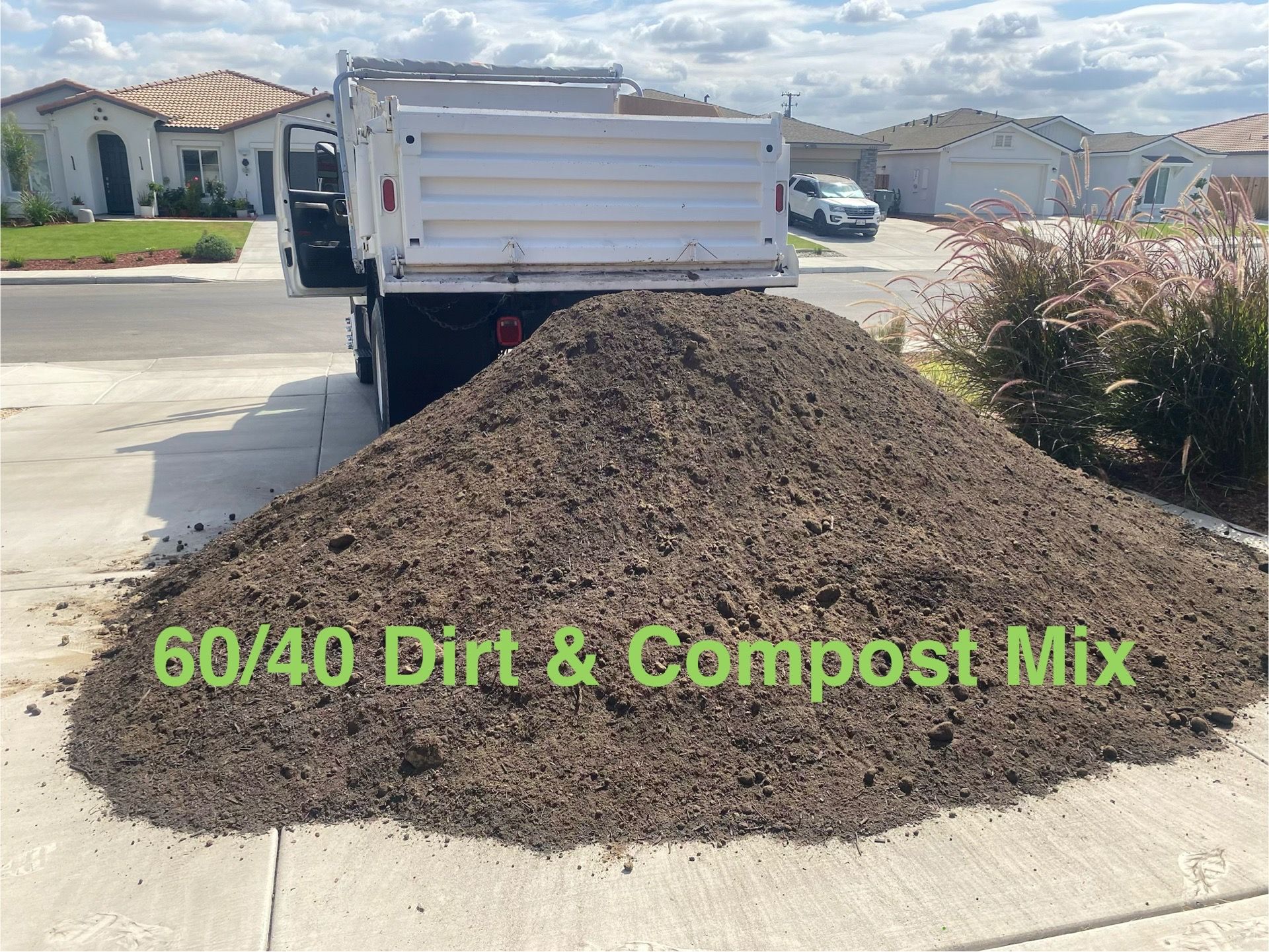 Compost $ & 60/40 Dirt & Compost Blend ( Topsoil ) for Sale in ...