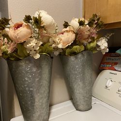 Galvanized Metal Vases For  The Wall With Flowers 