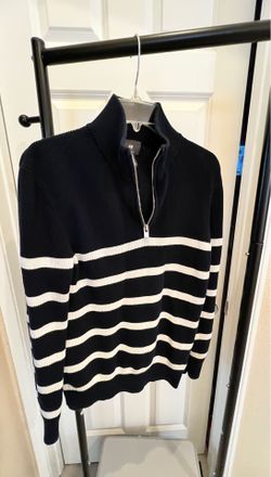Stylish H&M slim fit quarter-zip Men’s sweater - size small