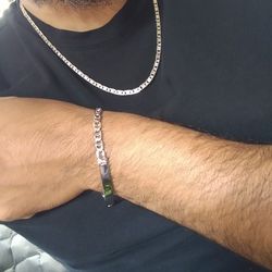 14k White Gold Chain And Bracelet 28 Grams Total Solid I Will meet At Jewelry Store Close To My Location So U Can Check It On Urs Spenses