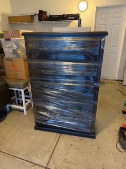 Black 5 drawer dresser