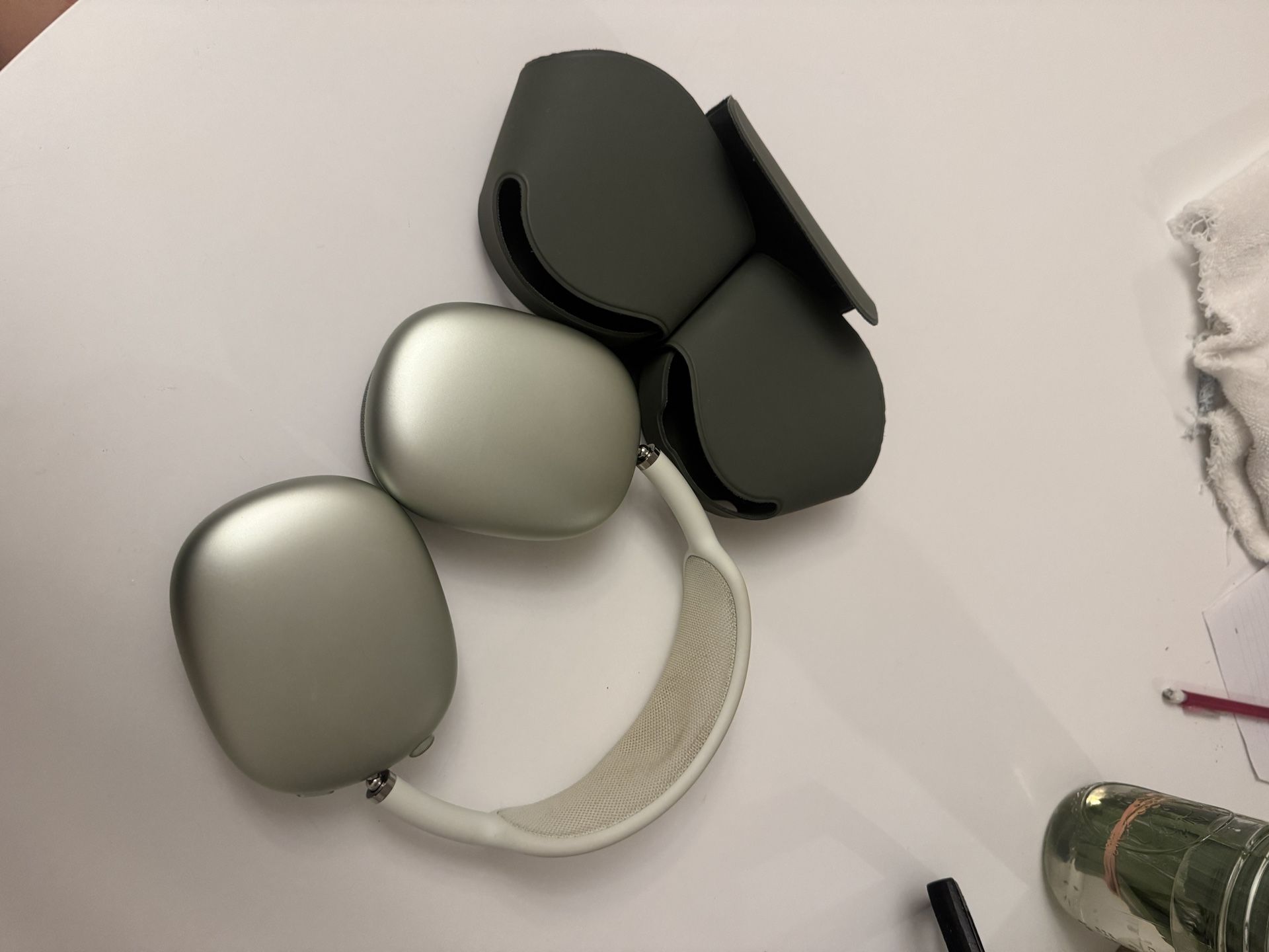 Apple Airpod Max Headphones