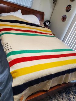 Vintage queens Hudson Bay Blanket