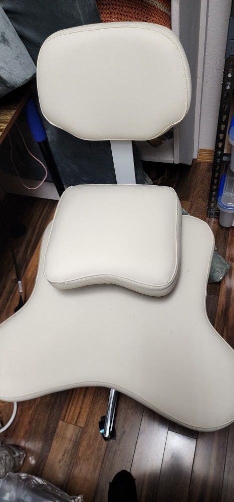 Meditation 🧘‍♂️ Chair