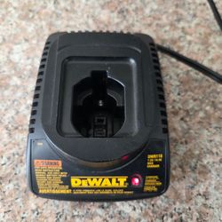 DeWalt DW9118 Battery Charger