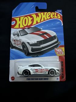 Hot Wheels Ford Mustang Dark Horse