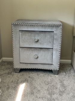 Bedside tables (2 pieces)