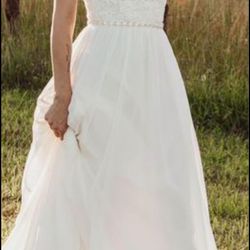 White High Neck Lace Wedding Dress
