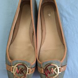 Michael Kors Fulton Moc Washed Denim Flat - size 9