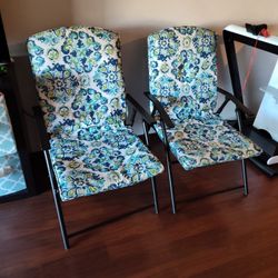 Folding Chairs 