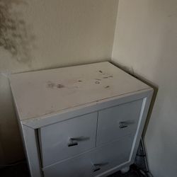 Nightstand 