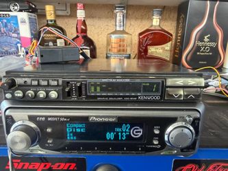 Old School Kenwood EQ in excellent condition