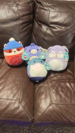 4 Squishmallows 