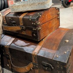 Vintage Items For Decor And Photo Studio