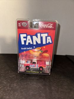 M2 Machines 1979 Dodge 150 Macho Power Wagon Fanta Fruit Twist 1:64 #52500