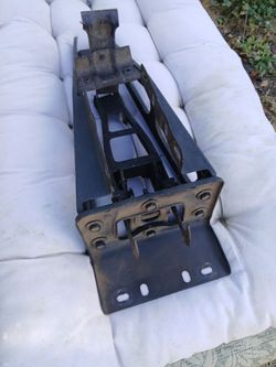 Cuguar hood latch mechanism 67-68