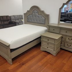 Summer Blowout Sale. Frisco Solid Wood Queen Bedroom Set Only $799. Easy Finance Option. Same-Day Delivery.