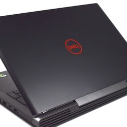 Dell 15 7000 Gaming Laptop 