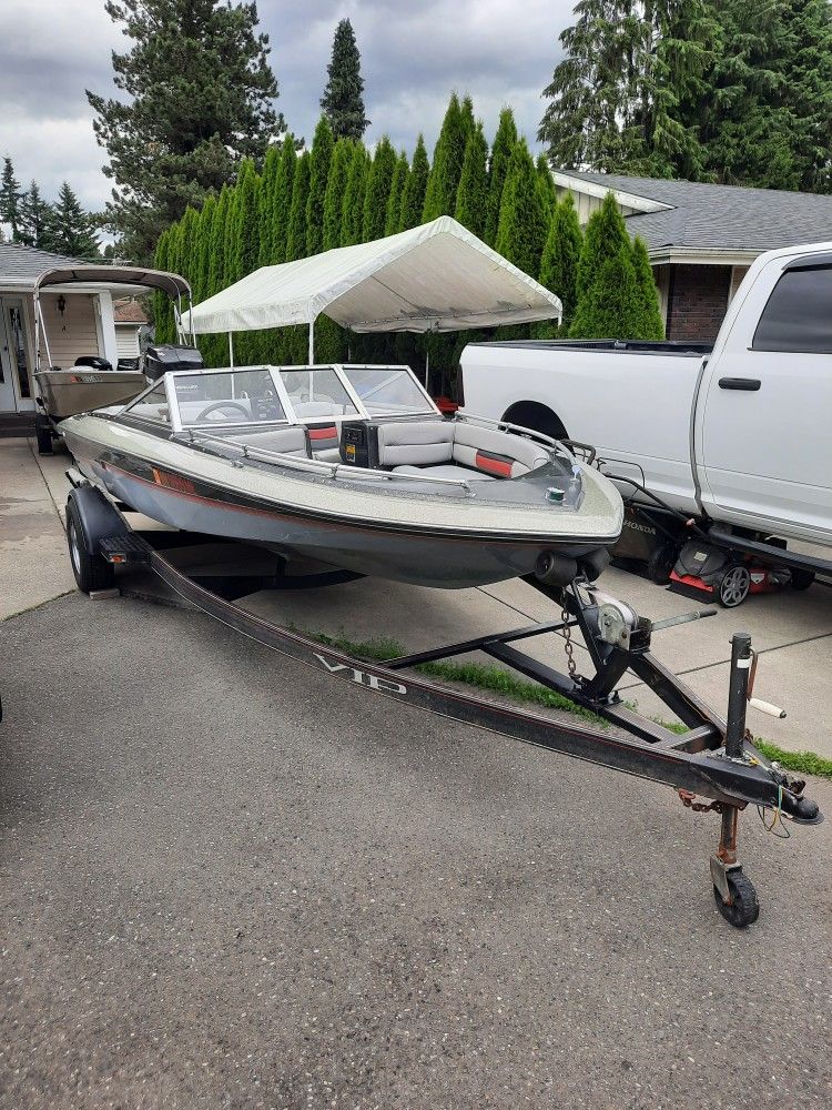 1990 VIP Ski Fishing Bass Boat