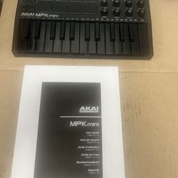 Akai MPK Mini - Professional Keyboard, Used, Works Great