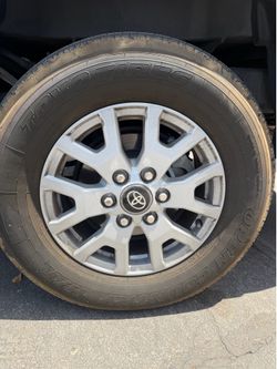Toyota Tacoma wheels an tires