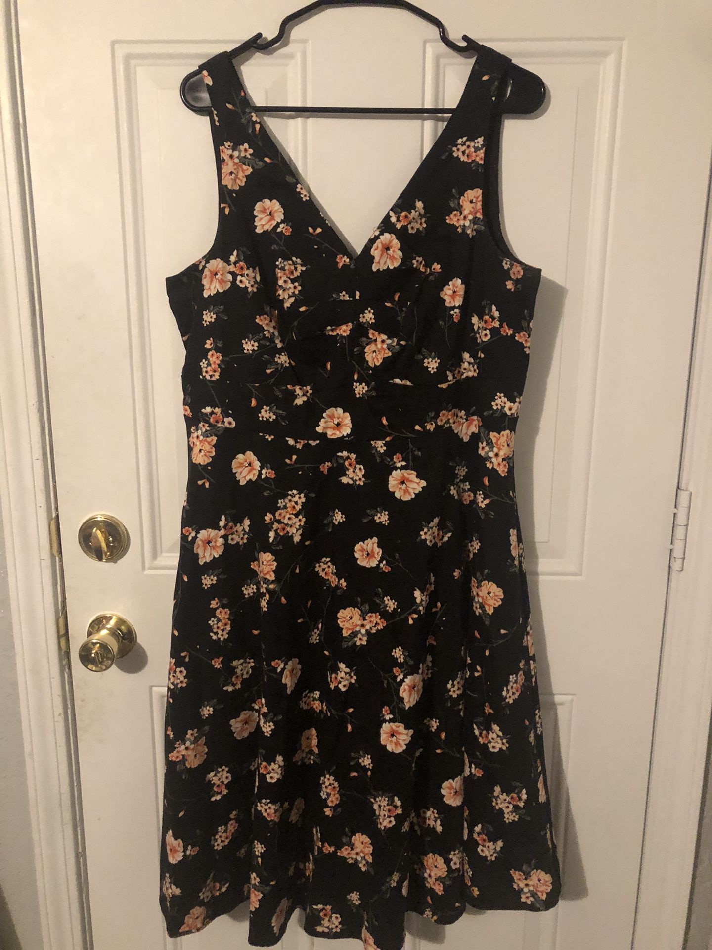 Torrid Black and Orange Floral Midi women’s size 12 Dress