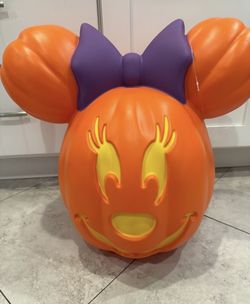 Disneys Minnie Pumpkin