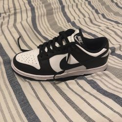 Panda Dunks Size 5.5