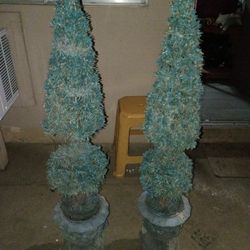 Two Trees Decor