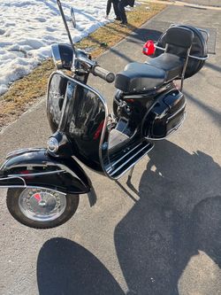Vespa Sprint Vintage Motor Scooter