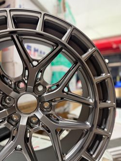 22” Rim 6 Lug Brand New Vossen HFX-1 Available !!