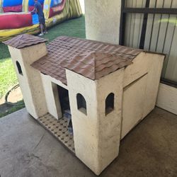 Dog House 