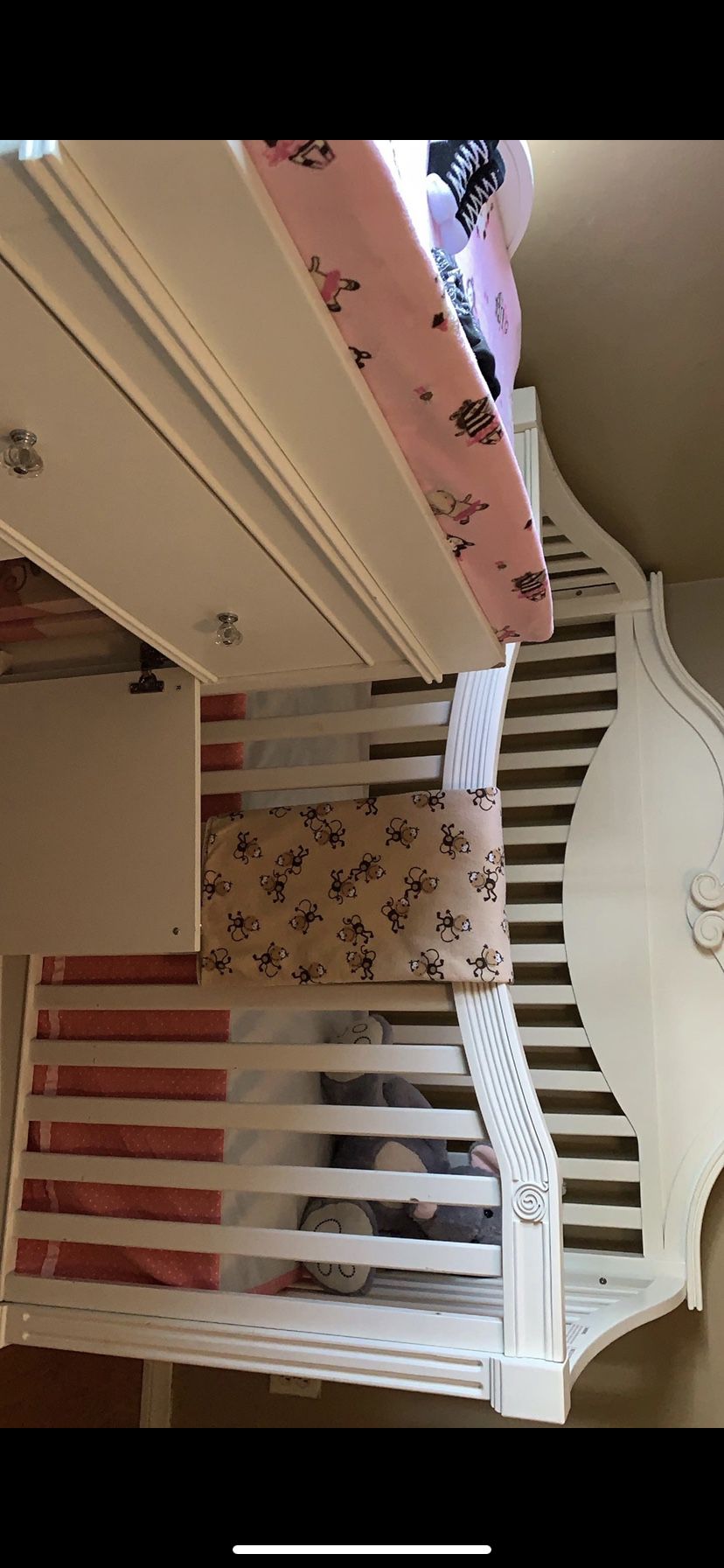 Crib with mattress and changing table NEED GONE ASAP