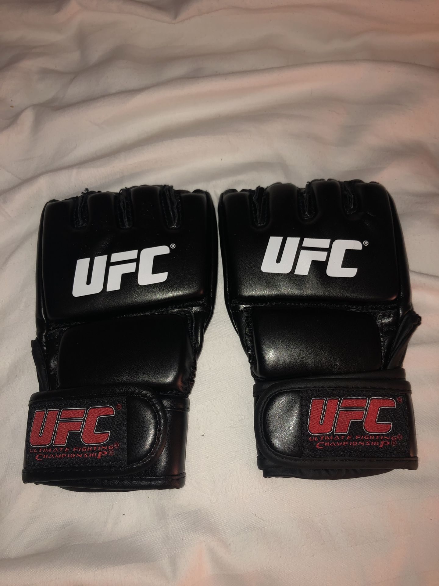 UFC Gloves Brand New MMA