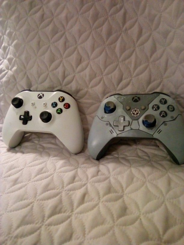 Xbox One Controllers