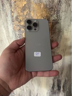 iPhone 15 pro max 256 gb at t
