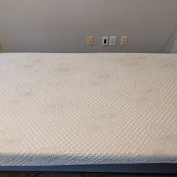 Twin Mattress and Metal Slat Frame