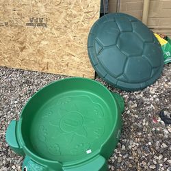 Little tikes sandbox