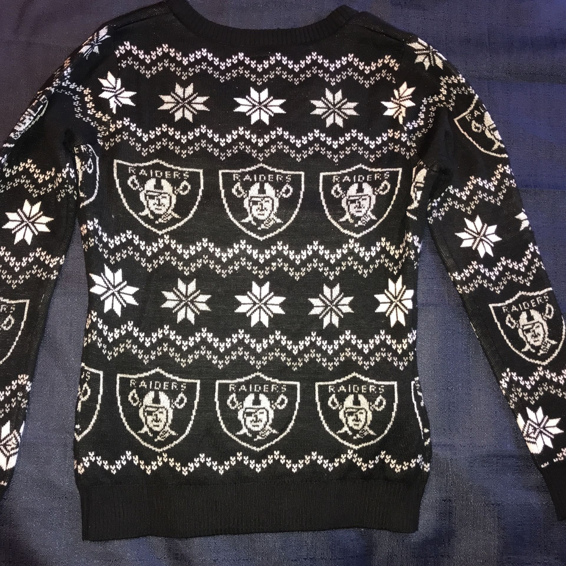 Las Vegas Raiders FOCO Women's Ugly Holiday Cropped Sweater - Black