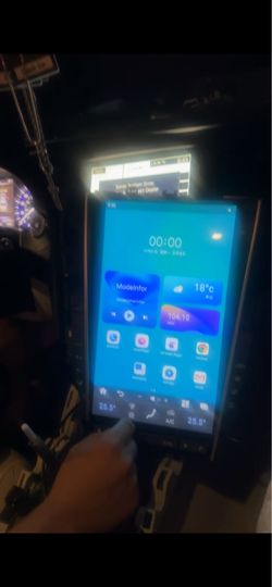Au car  mark 7 Tesla screen q50