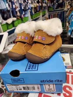 New Baby Stride rite Boots Size 3w