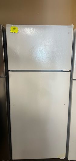 GE appliance apartment size fridge